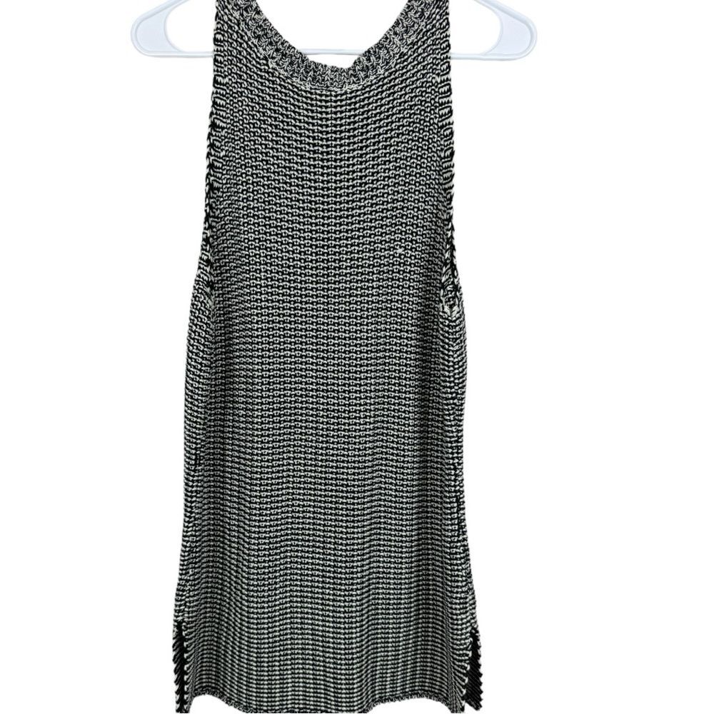 🥑5/$25 Tommy Bahama shirt shelve sweater knit tank top size S